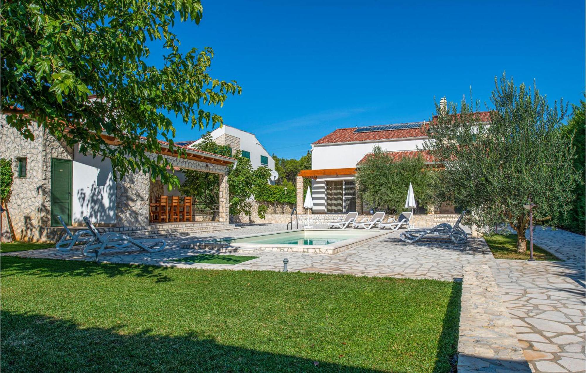 Lovely Home In Sibenik With Wifi Εξωτερικό φωτογραφία