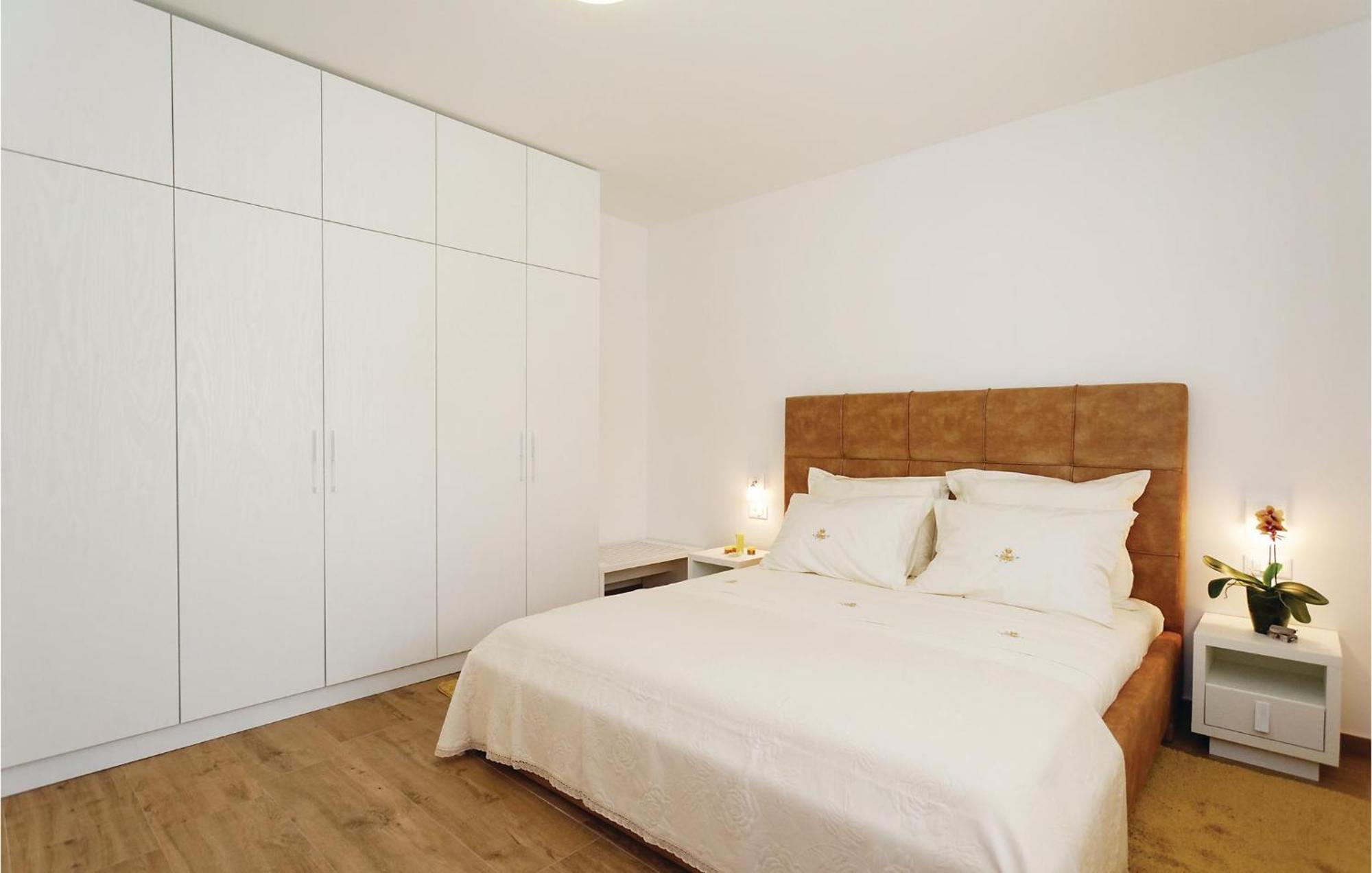Lovely Home In Sibenik With Wifi Εξωτερικό φωτογραφία