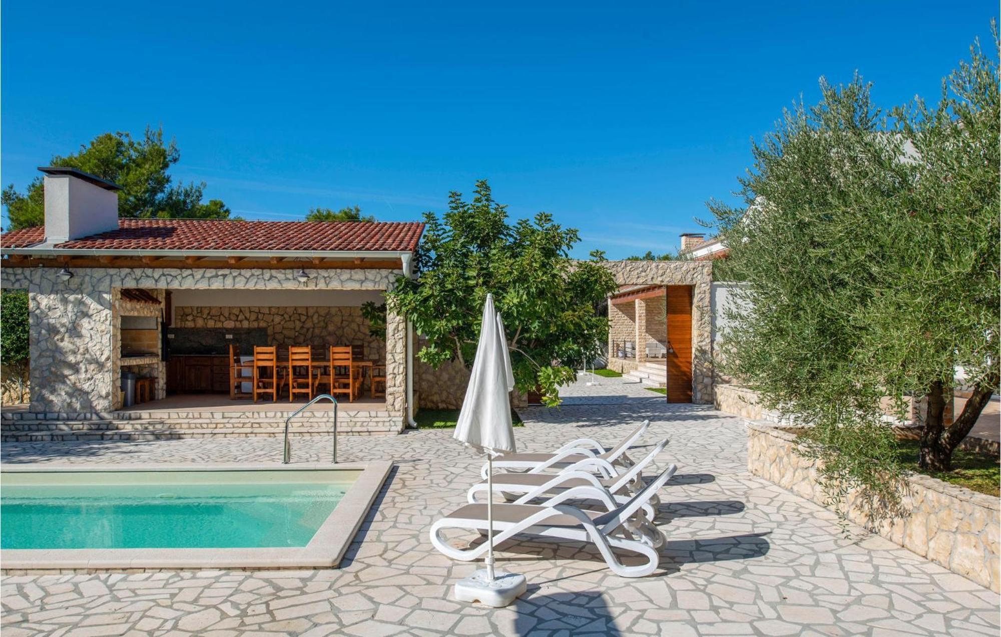 Lovely Home In Sibenik With Wifi Εξωτερικό φωτογραφία