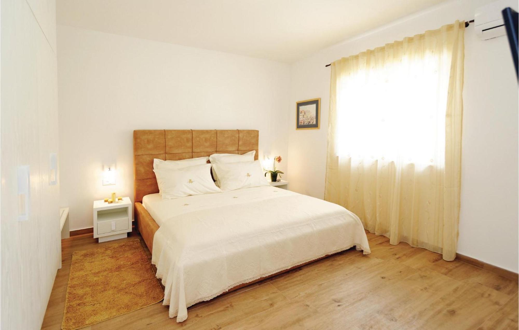 Lovely Home In Sibenik With Wifi Εξωτερικό φωτογραφία