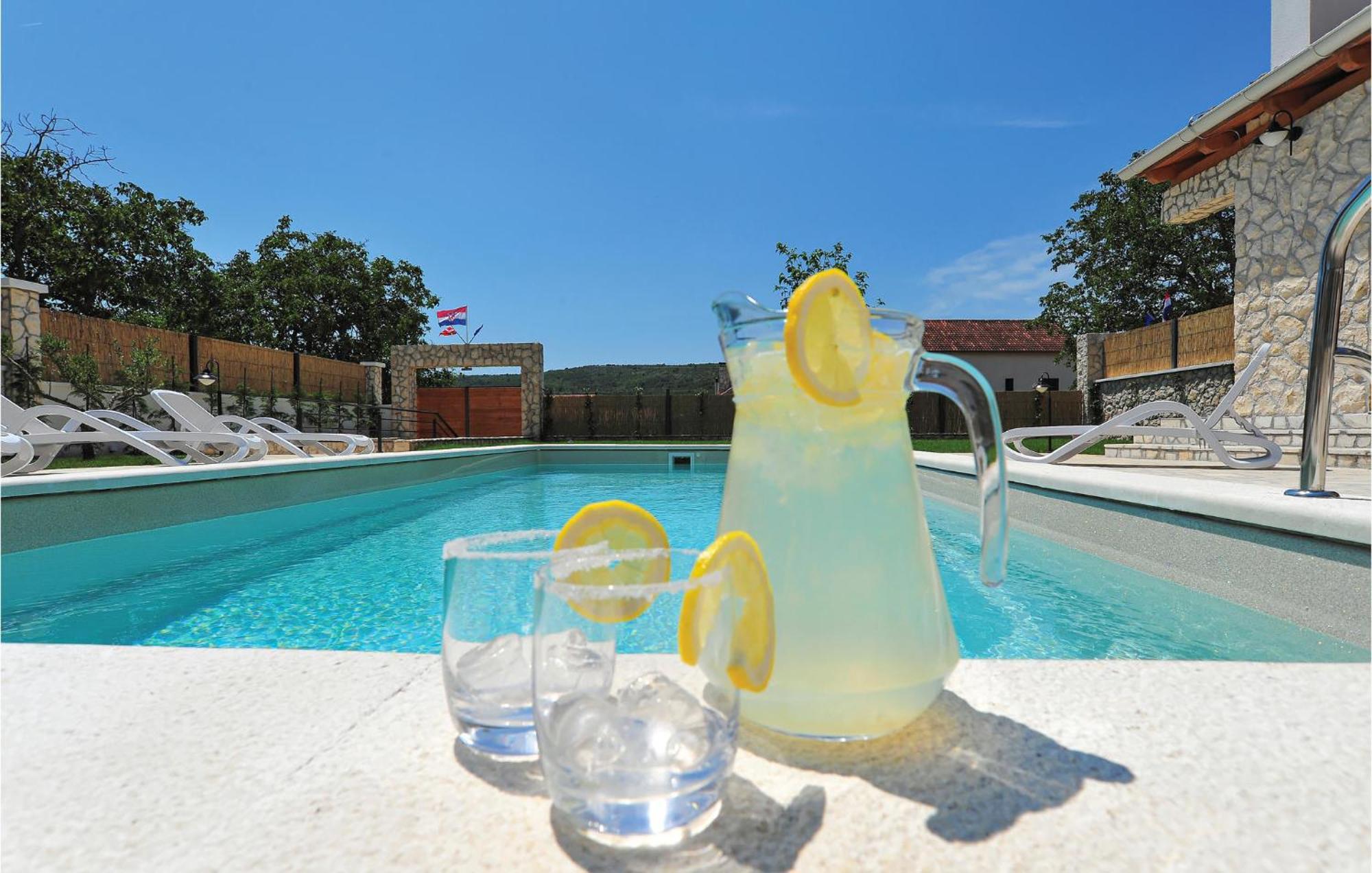 Lovely Home In Sibenik With Wifi Εξωτερικό φωτογραφία